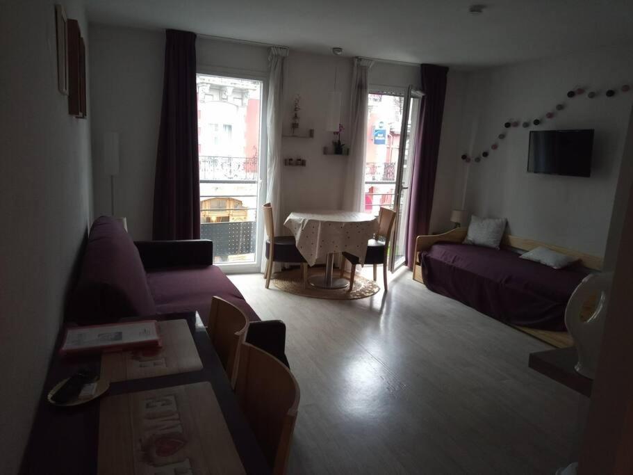 Agreable Studio Familial A Lourdes, Proche Gare מראה חיצוני תמונה