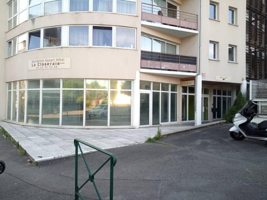Agreable Studio Familial A Lourdes, Proche Gare מראה חיצוני תמונה